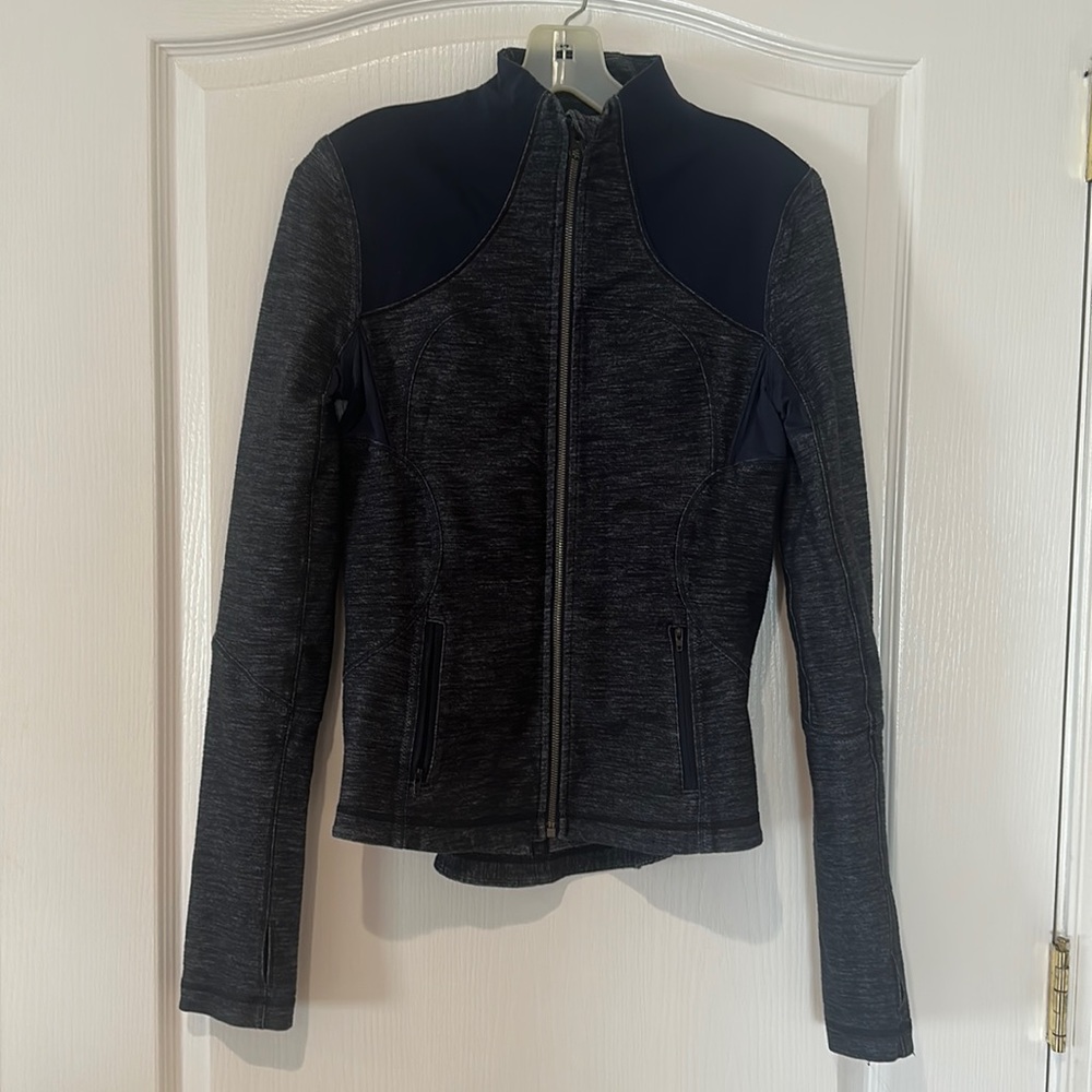 Lulu lemon zip up Define jacket size 6 women